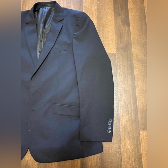 SILK TOUCH INSERCH ITALY
Blue Blazer with Notched Lapels and Wool-Blend Finish - Picture 2 of 9